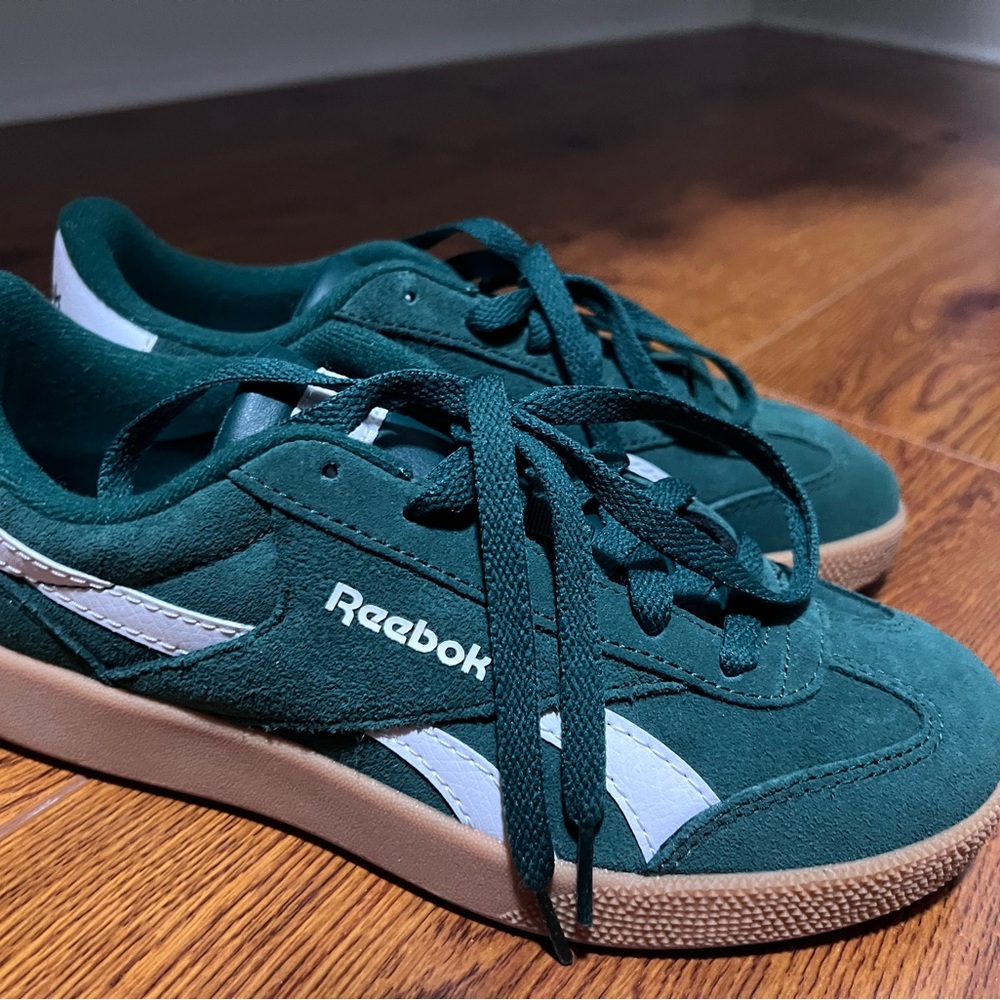 Reebok Forest Green and White Sneakers size 8